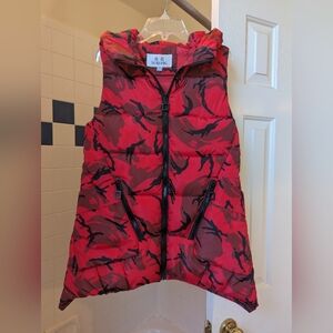 NWOT XUELING Hooded Puffer Vest Red Camo Print Size M